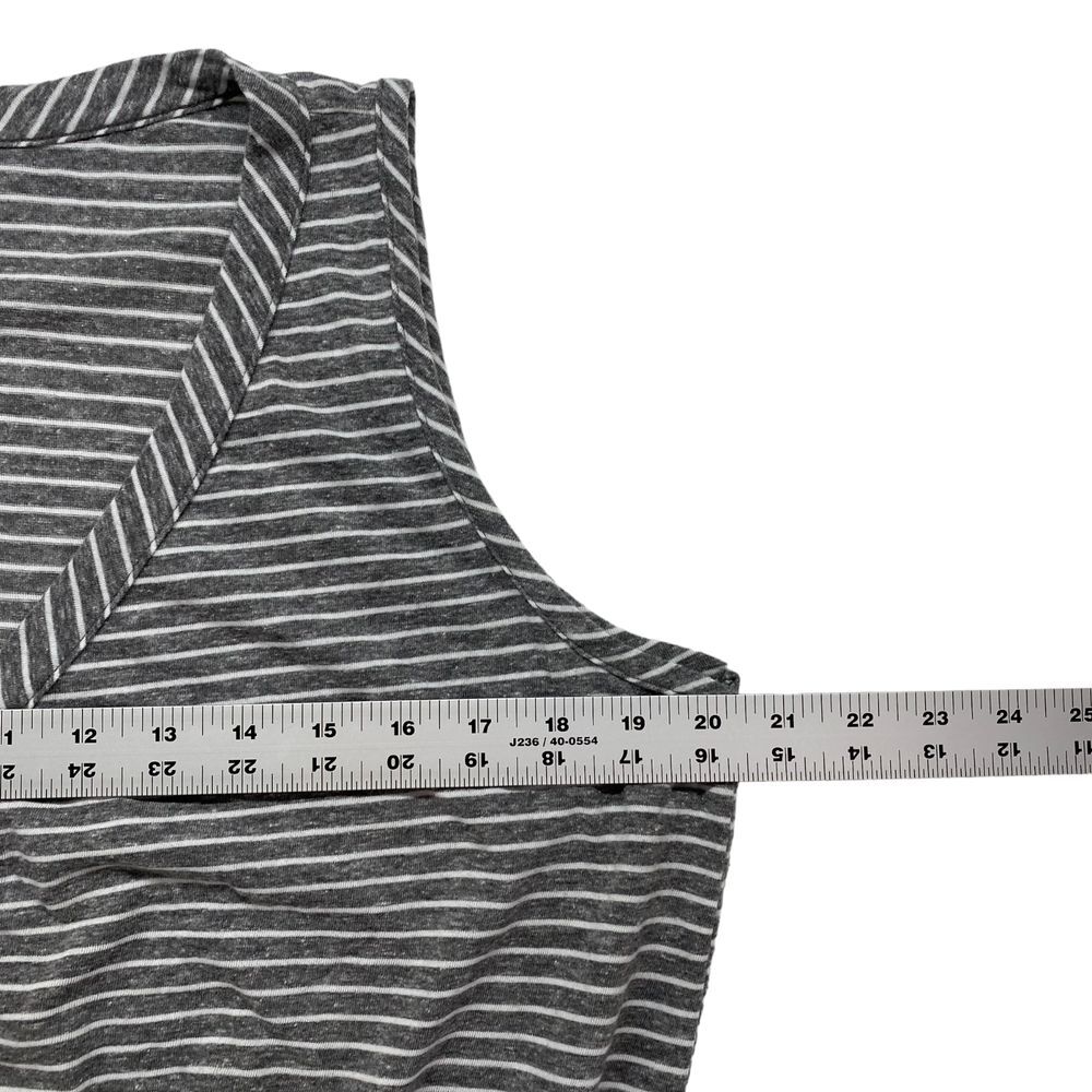 Lane Bryant Knit Top Size 14/16 grey White Stripe Sleeveless‎ Tie front tank top - Picture 3 of 9